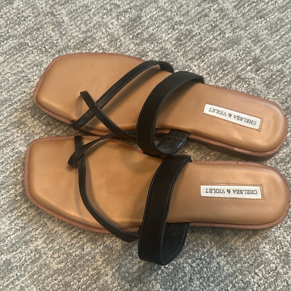 Chelsea & violet sandals